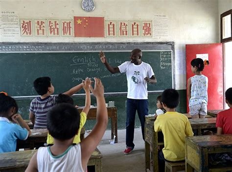A Beginner’s Guide to Volunteer Travel and Giving Back