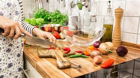 Culinary Lifestyle: Healthy Cooking Tips for Busy Home Chefs