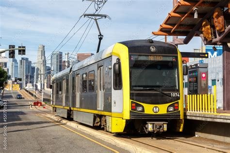How to Enjoy Los Angeles by Train and Light Rail