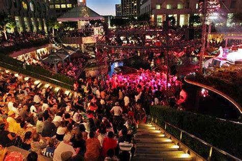 How to Enjoy the Best Street Performances in Los Angeles